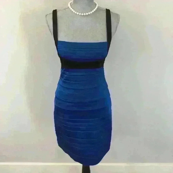 BCBGMaxAzria Dresses & Skirts - BCBG Max Azria Bandage Bodycon Cocktail Dress